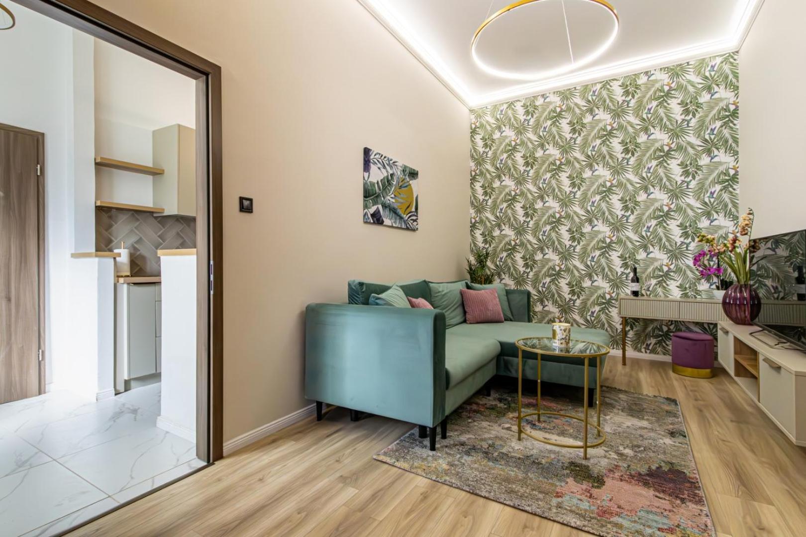Oasis Apartment On The Broadway With Ac Будапеща Екстериор снимка